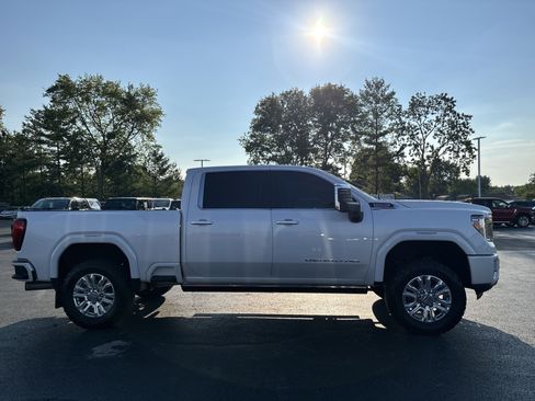 Used 2022 GMC Sierra 2500 Denali w/ Denali Ultimate Package AWD/4WD image 4