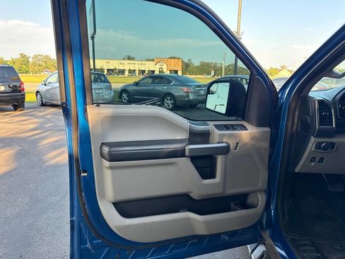 Used 2017 Ford F150 XLT w/ Equipment Group 302A Luxury image 9