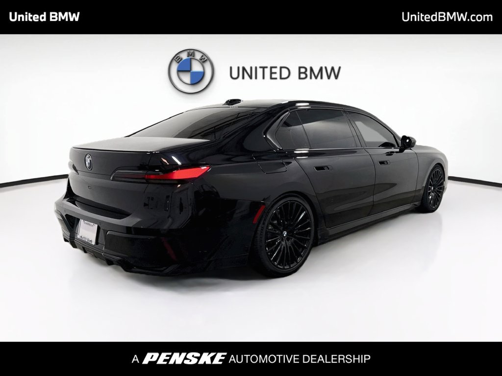 Used 2025 BMW i7 xDrive60 w/ Executive Package AWD/4WD image 5