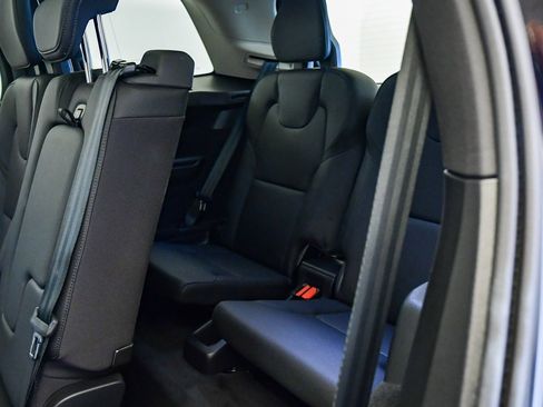 Certified 2025 Volvo XC90 B6 Ultra image 22