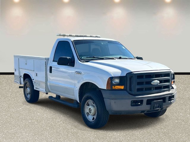 Used 2006 Ford F250 4x4 Regular Cab Super Duty image 3