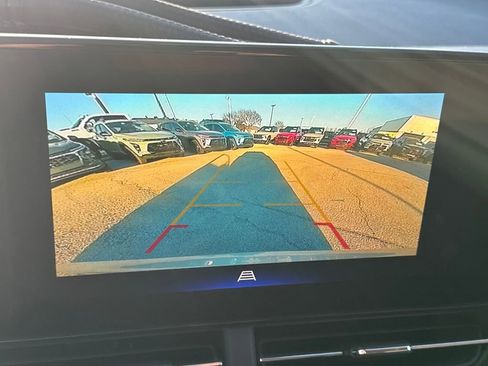 Used 2025 Chevrolet Trax LT image 23