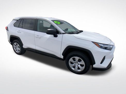 Used 2024 Toyota RAV4 LE AWD/4WD image 8