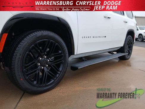 New 2026 Jeep Grand Wagoneer Limited AWD/4WD image 37