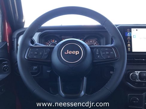 New 2025 Jeep Gladiator Sport image 32