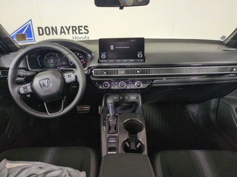 Used 2025 Honda Civic Sport image 12