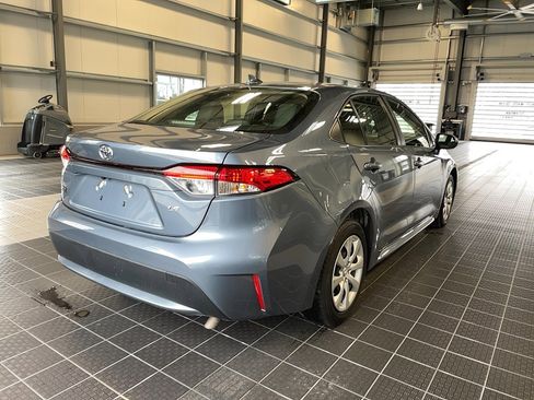 Used 2022 Toyota Corolla LE image 14