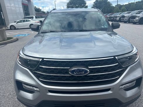 Used 2023 Ford Explorer XLT w/ Equipment Group 202A AWD/4WD image 9