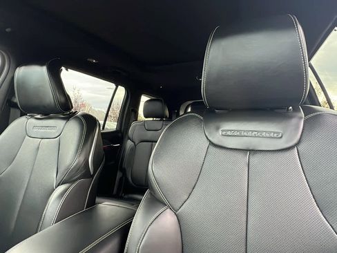 Certified 2025 Jeep Grand Cherokee L Overland w/ Advanced Protech Group III image 11