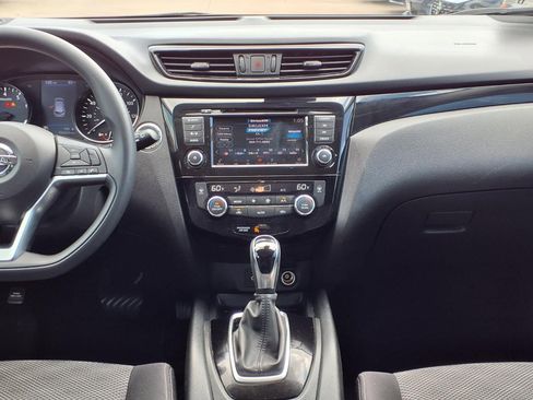Used 2019 Nissan Rogue Sport SV FWD image 15