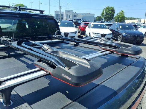 Used 2022 Rivian R1T Adventure AWD/4WD image 18