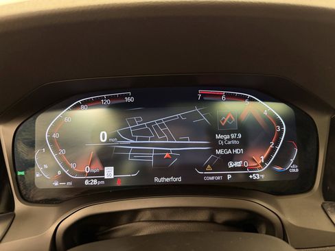 Used 2022 BMW 330i xDrive 330i xDrive w/ Driving Assistance Package image 14