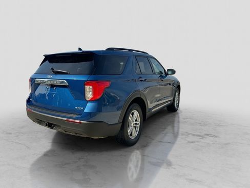 Used 2022 Ford Explorer XLT w/ Class IV Trailer Tow Package AWD/4WD image 8