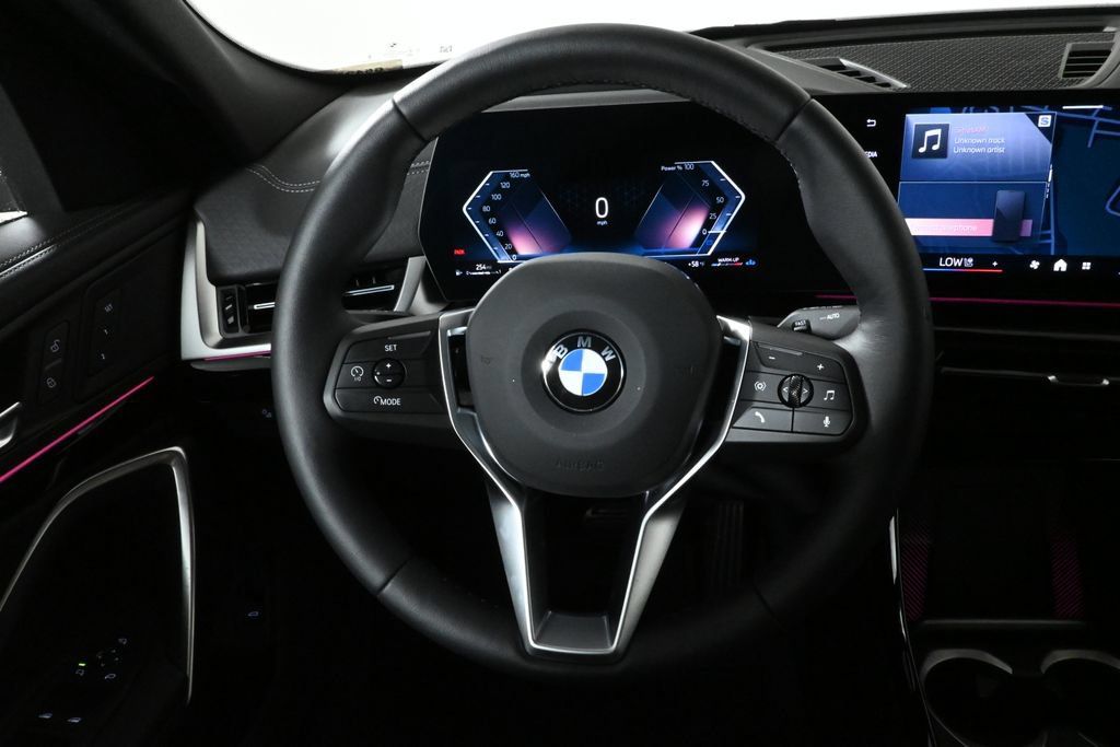 Used 2025 BMW X2 xDrive28i w/ Technology Package AWD/4WD image 19