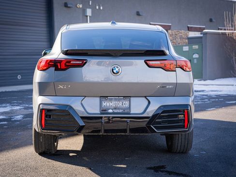 Used 2025 BMW X2 xDrive28i AWD/4WD image 8