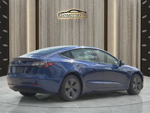 Used 2021 Tesla Model 3 Standard Range Plus RWD image 9