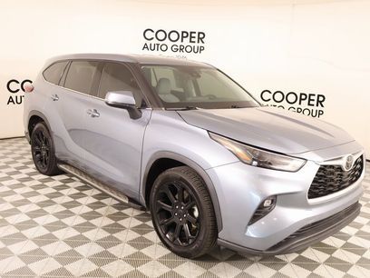 Used 2022 Toyota Highlander LE