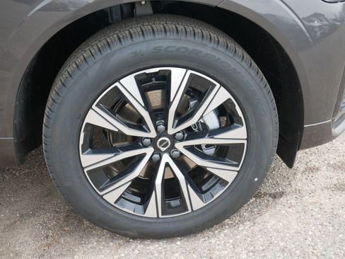 New 2025 Volvo XC60 B5 Core w/ Protection Package Premier image 4