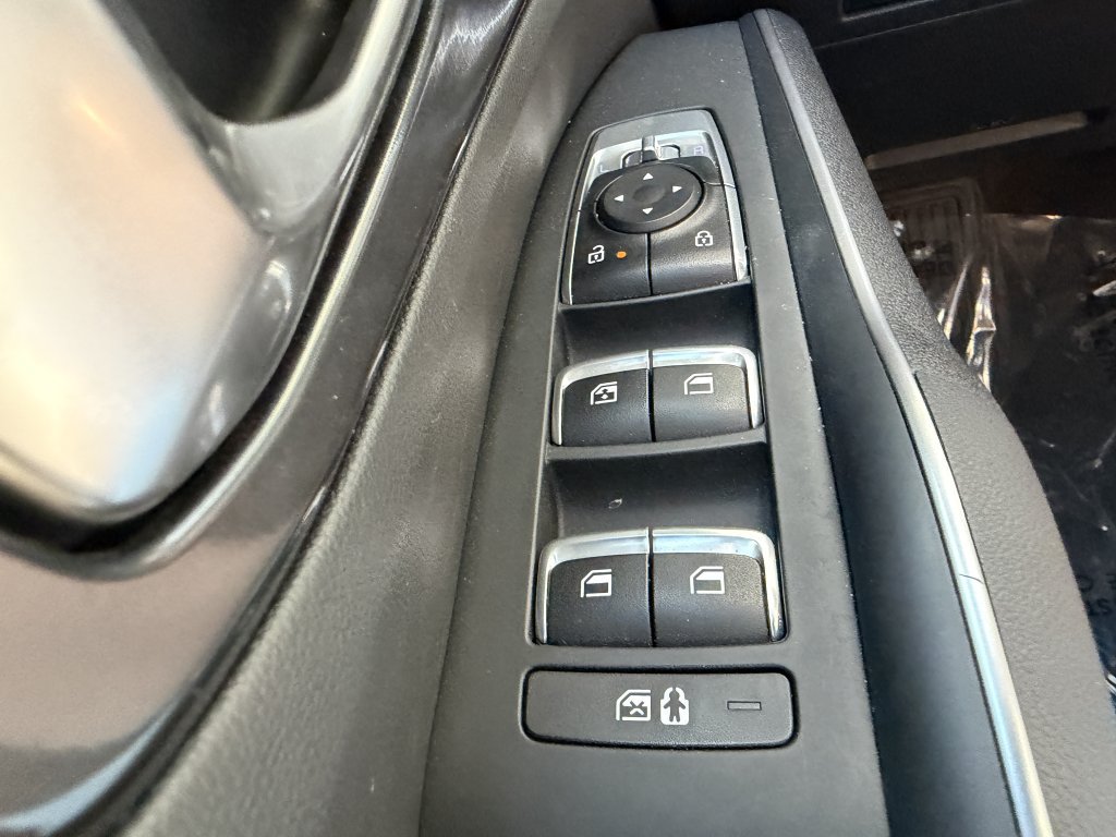 Used 2025 Kia Sorento S w/ Panoramic Sunroof Package FWD image 25
