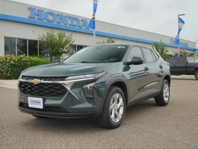 Used 2025 Chevrolet Trax LS w/ LS Convenience Package