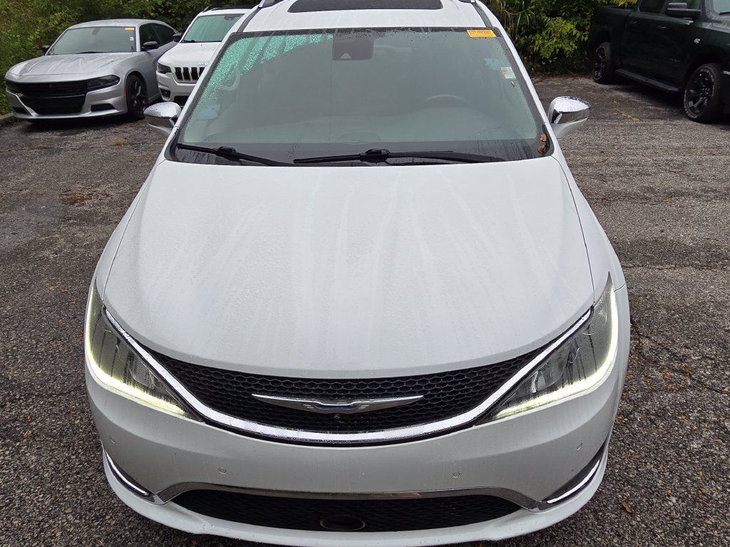 Used 2018 Chrysler Pacifica Limited w/ Advanced Safetytec Group FWD image 14