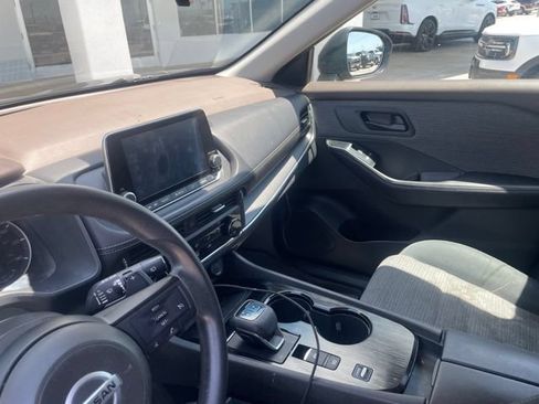 Used 2021 Nissan Rogue S FWD image 4