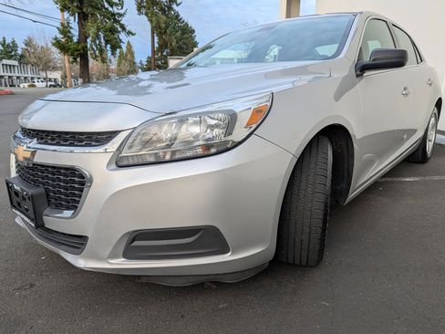 Used 2014 Chevrolet Malibu LS image 3