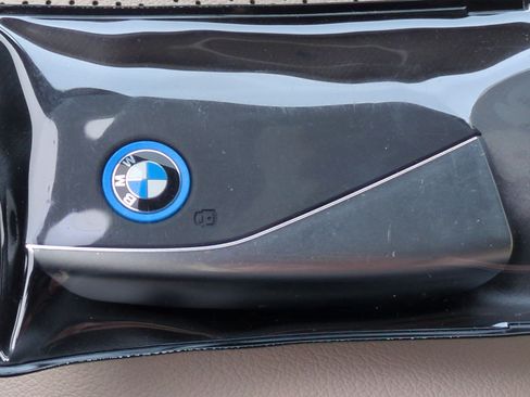 Used 2024 BMW iX xDrive50 w/ Sport Package AWD/4WD image 36