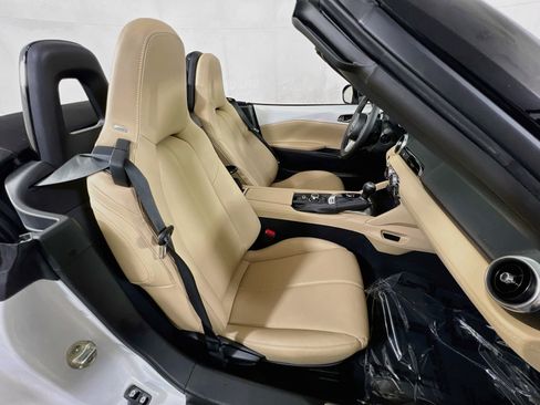 Used 2026 MAZDA MX-5 Miata Grand Touring w/ Weather Package RWD image 25