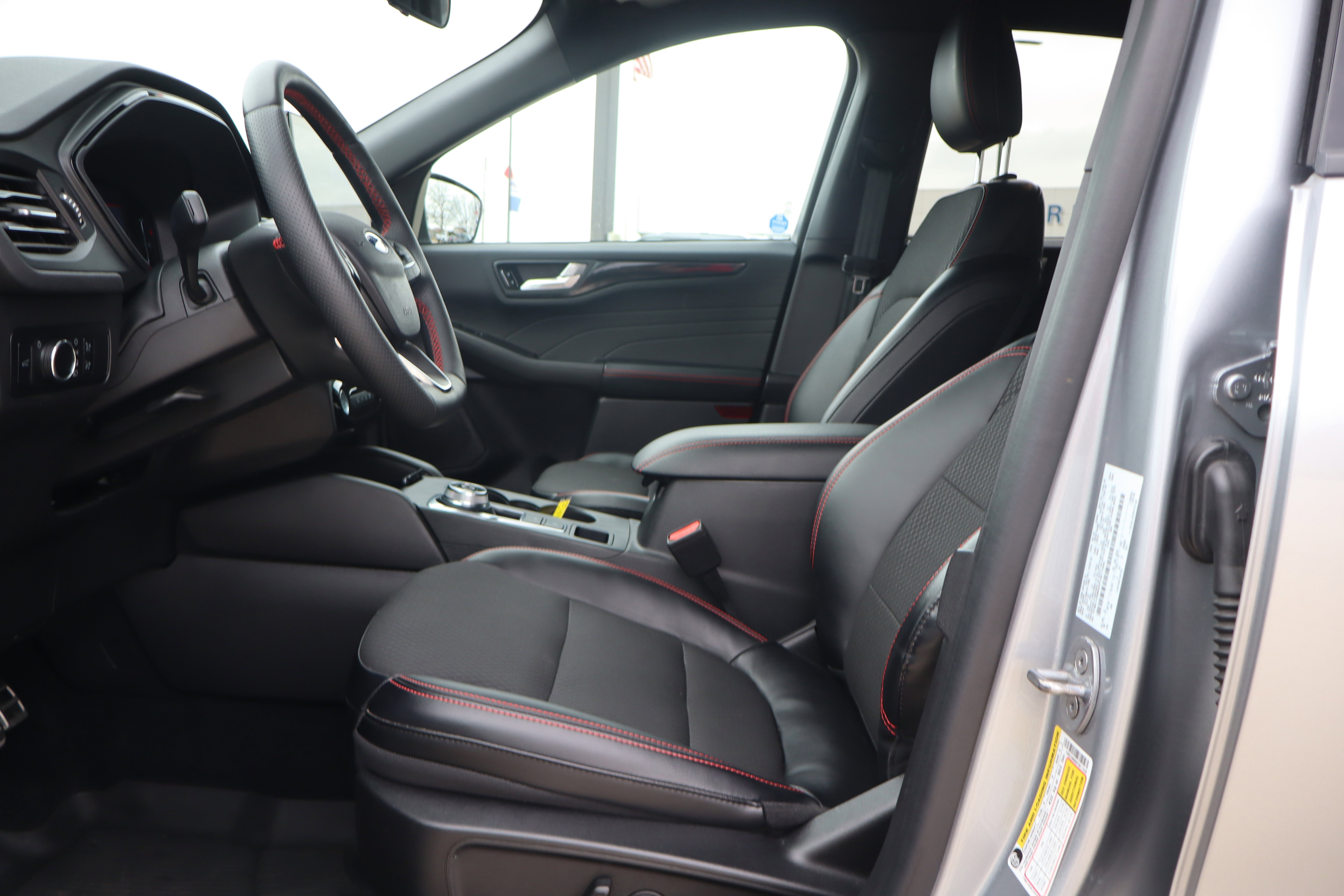 Used 2023 Ford Escape ST-Line w/ Tech Pack #1 AWD/4WD image 10