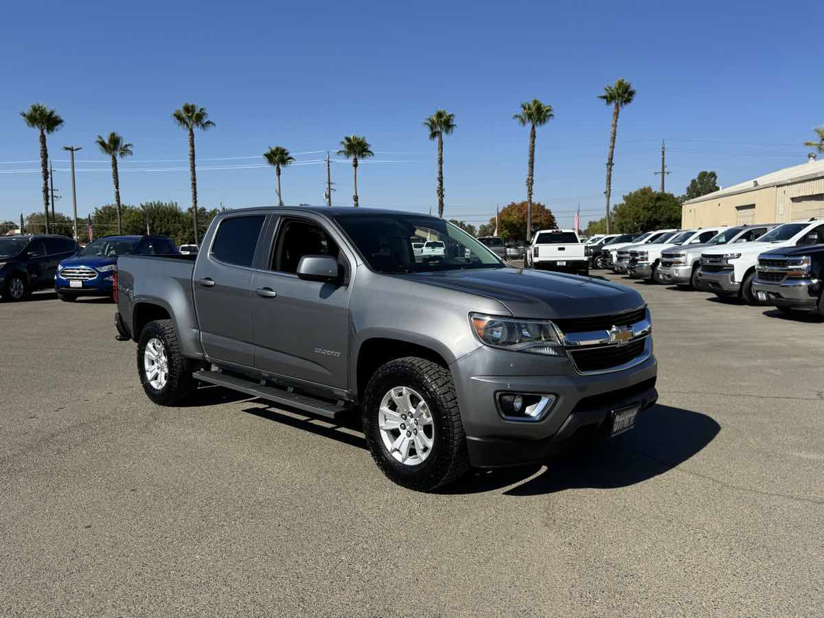 Used 2018 Chevrolet Colorado LT w/ LT Convenience Package RWD image 2