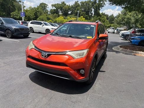 Used 2016 Toyota RAV4 XLE FWD image 6
