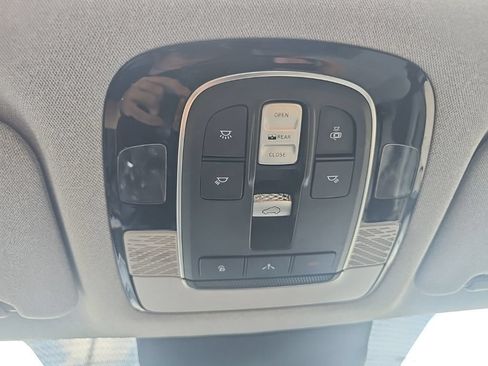 Used 2021 Hyundai Palisade Limited FWD image 46
