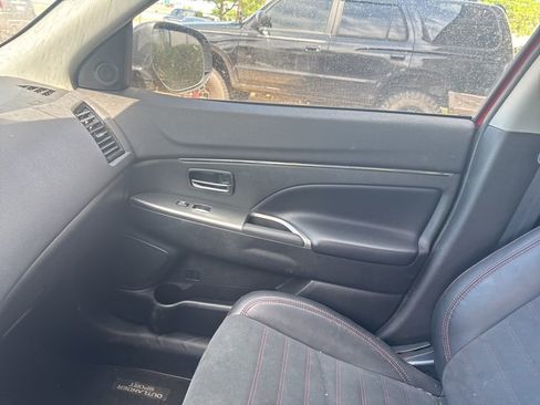 Used 2022 Mitsubishi Outlander Sport SE image 17