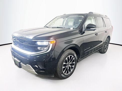 Used 2025 Ford Expedition Platinum AWD/4WD image 3