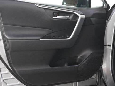 Used 2024 Toyota RAV4 XLE AWD/4WD image 18