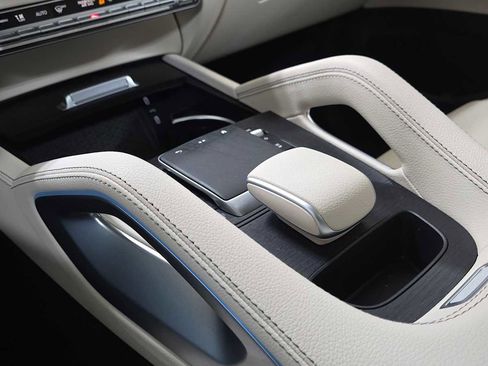 Certified 2026 Mercedes-Benz GLE 350 4MATIC image 33