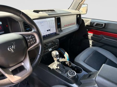 Used 2024 Ford Bronco Black Diamond w/ Sasquatch Package AWD/4WD image 22