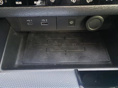 Used 2023 Mitsubishi Outlander SEL 40th Anniversary image 20