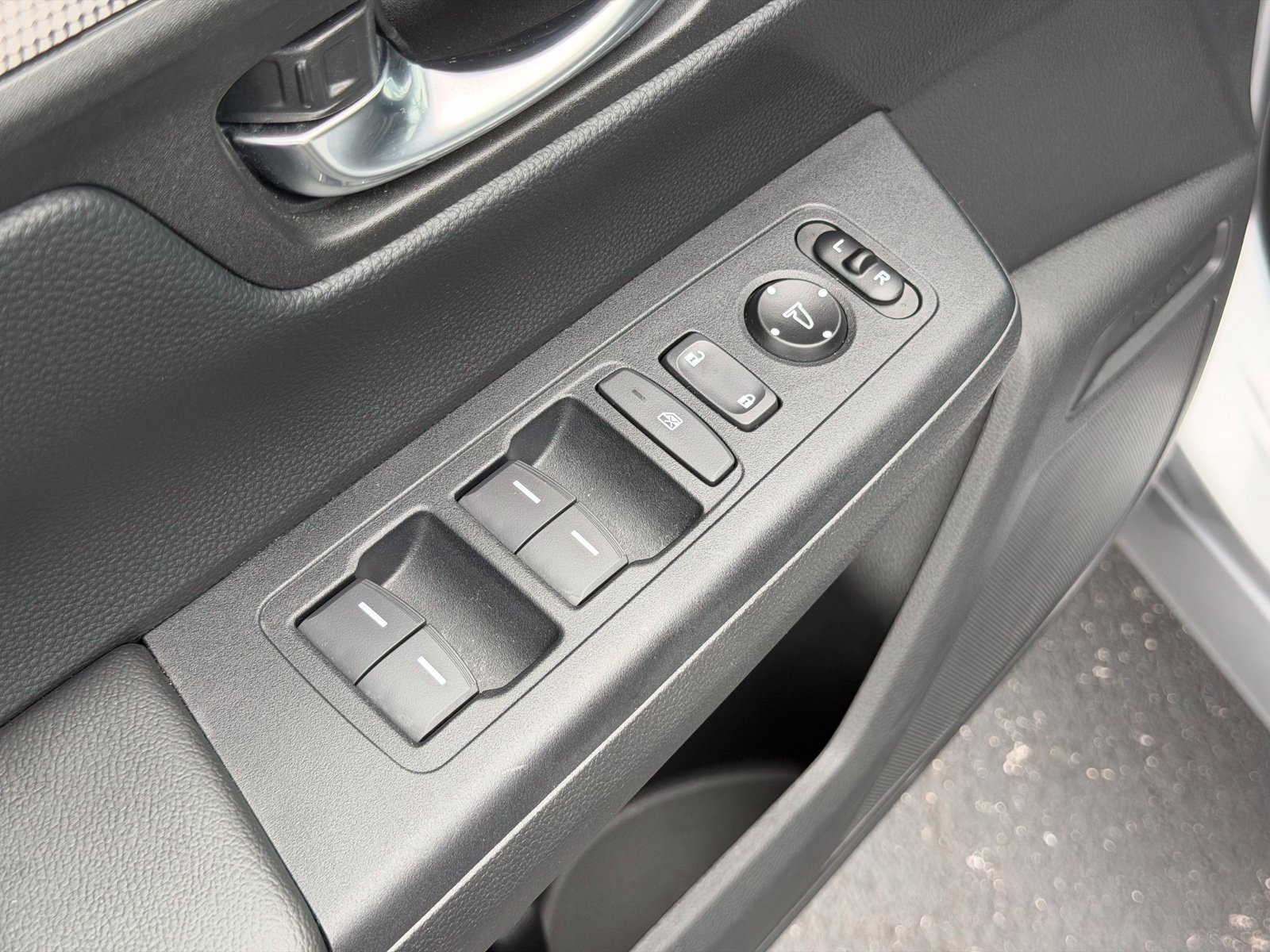 Used 2025 Honda CR-V Sport-L image 13