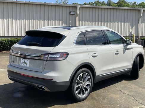 Used 2022 Lincoln Nautilus Reserve FWD image 3