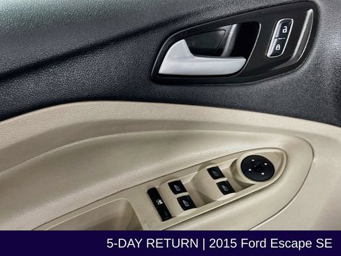 Used 2015 Ford Escape SE w/ Equipment Group 201A AWD/4WD image 23