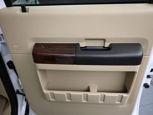 Used 2010 Ford F250 Lariat image 34