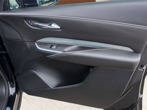 Used 2021 Cadillac XT4 Premium Luxury image 29