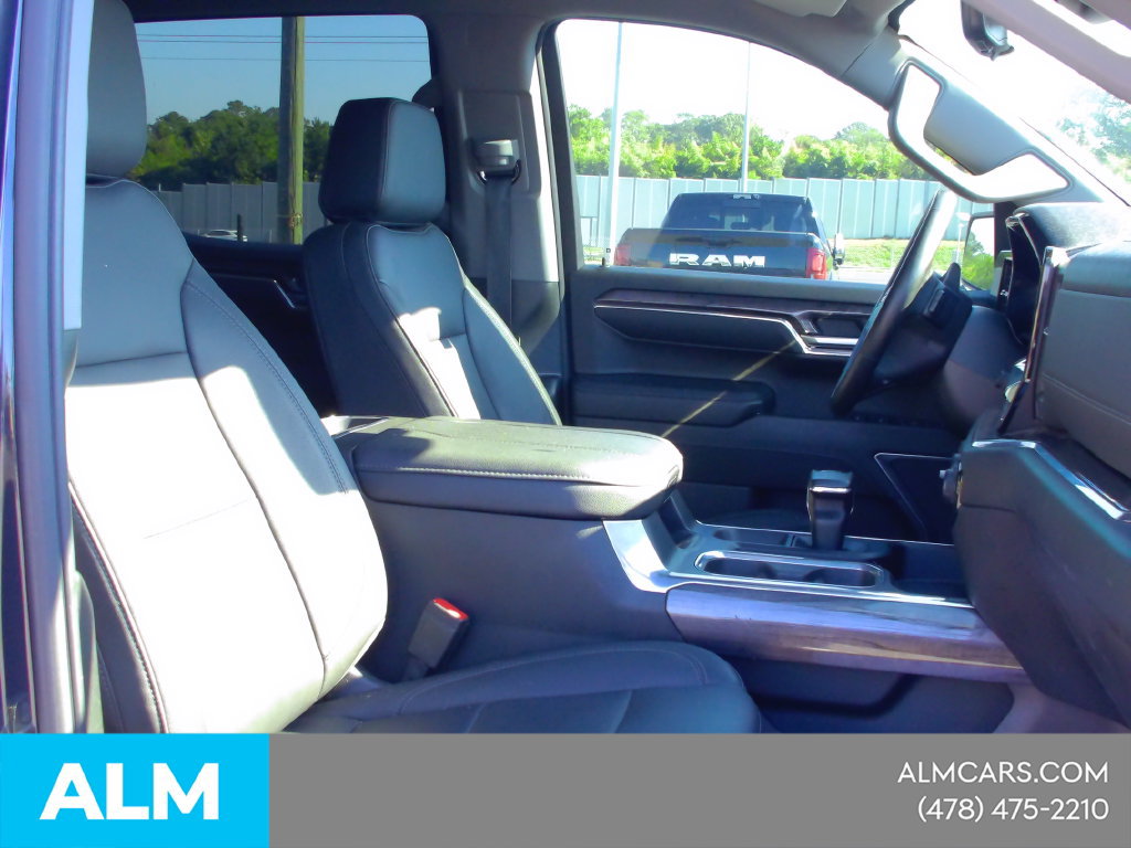 Used 2024 Chevrolet Silverado 1500 LTZ AWD/4WD image 23