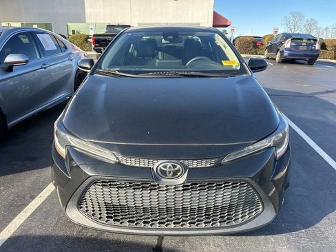 Used 2020 Toyota Corolla LE image 11