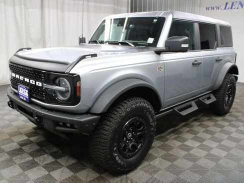 Used 2023 Ford Bronco Wildtrak AWD/4WD image 9