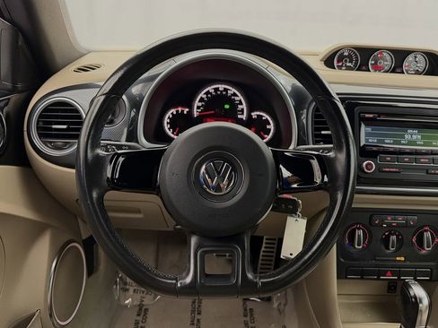 Used 2013 Volkswagen Beetle 2.0T image 15