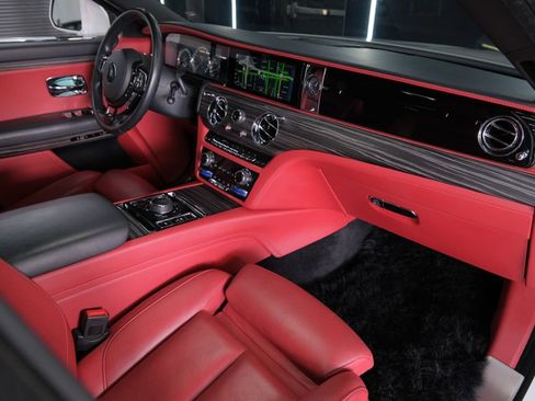 Used 2021 Rolls-Royce Ghost AWD/4WD image 34