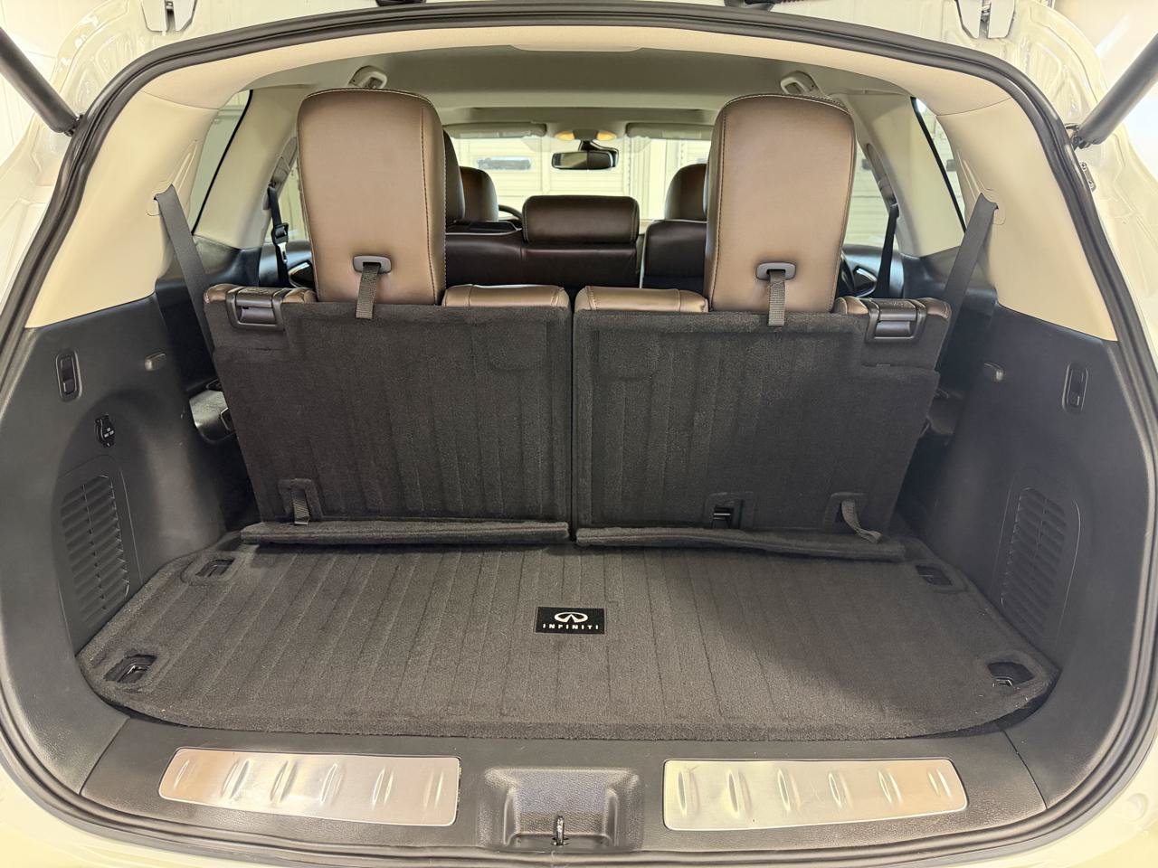 Used 2020 INFINITI QX60 Luxe w/ Essential Package FWD image 8